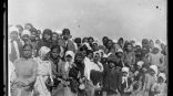 Воспитанники Американской школы беженцев Красного Креста. Школьники учатся в маленькой школе, которую основал Американский Красный Крест в Омске для своих беженцев. В этой школе уже более 300 учеников.