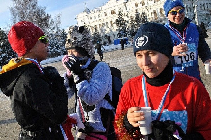 В Рождественском полумарафоне победили красноярец и омичка В Рождественском полумарафоне победили красноярец и омичка