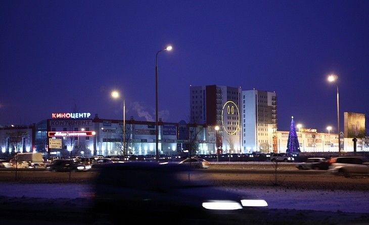 Омичам елки не наскучат до марта Омичам елки не наскучат до марта