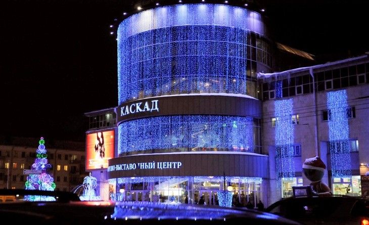 Омичам елки не наскучат до марта Омичам елки не наскучат до марта