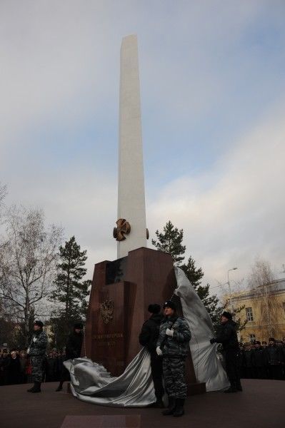 Установщики памятников перестали считаться с Омским горсоветом Установщики памятников перестали считаться с Омским горсоветом