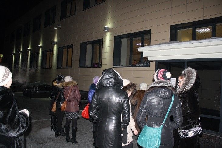 Французский Квазимодо завел омских девушек Французский Квазимодо завел омских девушек