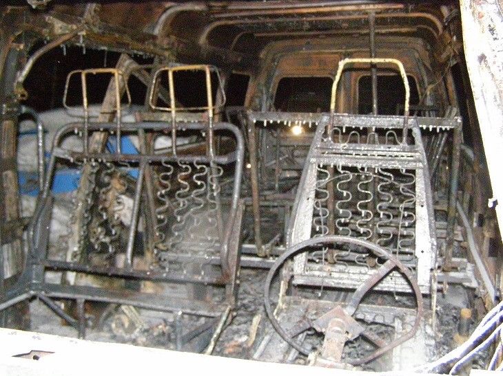 В Омске за ночь сгорели три автомобиля В Омске за ночь сгорели три автомобиля