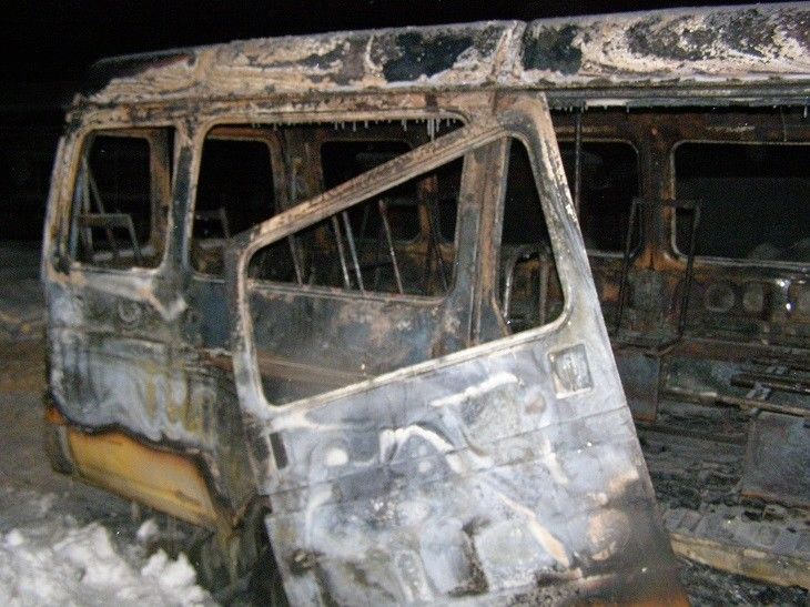 В Омске за ночь сгорели три автомобиля В Омске за ночь сгорели три автомобиля