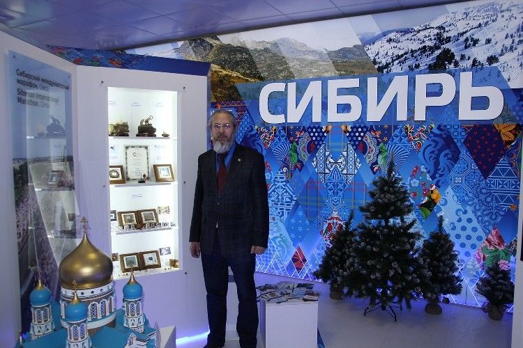 Омские олимпийцы получат микроподарки от рекордсмена Гиннесса Коненко Омские олимпийцы получат микроподарки от рекордсмена Гиннесса Коненко