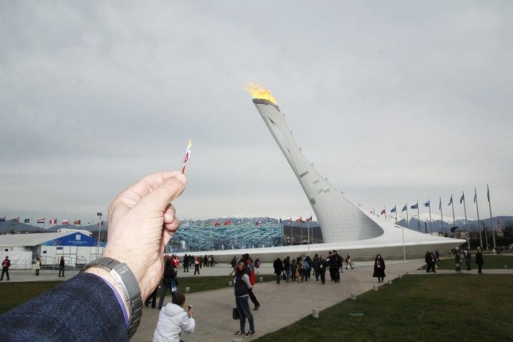 Омские олимпийцы получат микроподарки от рекордсмена Гиннесса Коненко Омские олимпийцы получат микроподарки от рекордсмена Гиннесса Коненко