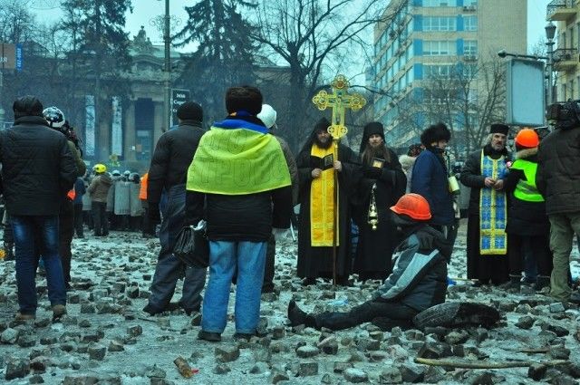 Хроника Еврореволюции - 1: Украина на грани гражданской войны Хроника Еврореволюции - 1: Украина на грани гражданской войны