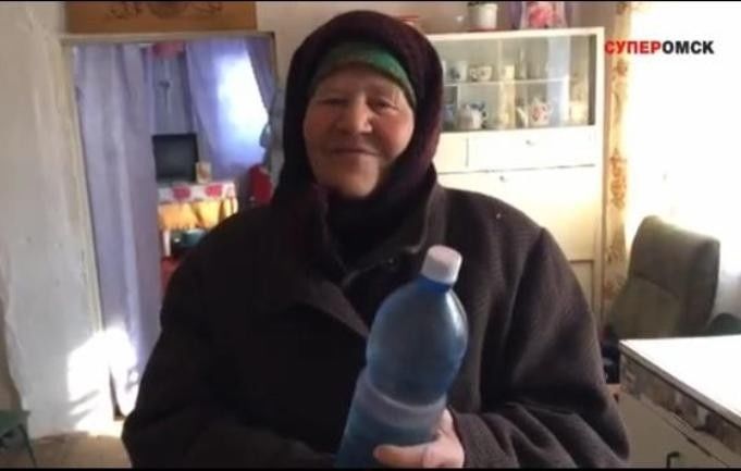 Единственный источник питьевой воды в селе Там-Чилик Омской области оказался отравленным Единственный источник питьевой воды в селе Там-Чилик Омской области оказался отравленным