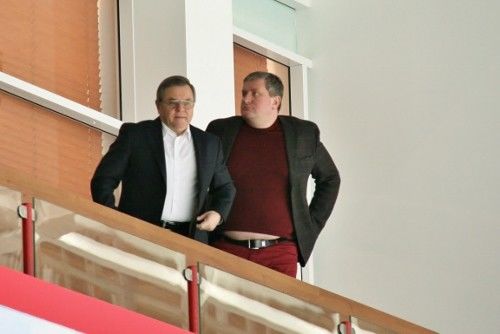Дыбаль и Шалаев прилетели в Омск решить судьбу «Авангарда» Дыбаль и Шалаев прилетели в Омск решить судьбу «Авангарда»