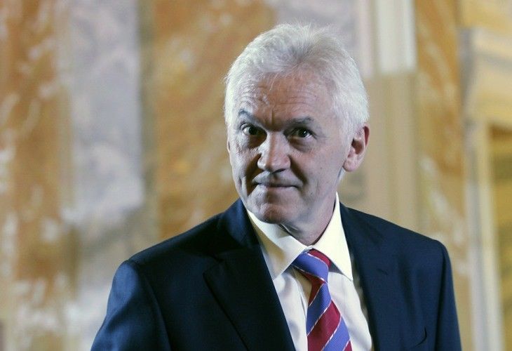 США и ЕС ввели санкции против «друзей Путина». Кто и почему попал в список? США и ЕС ввели санкции против «друзей Путина». Кто и почему попал в список?