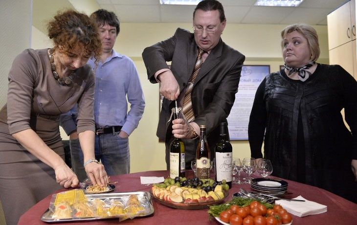 Сыр-косичка под коньяк. Омские предприниматели решили поддержать ТД «Сыры» Сыр-косичка под коньяк. Омские предприниматели решили поддержать ТД «Сыры»