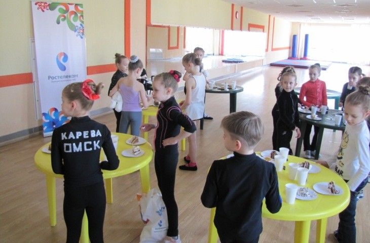 «Ростелеком» помогает юным фигуристам Омска на «звездной дорожке» «Ростелеком» помогает юным фигуристам Омска на «звездной дорожке»