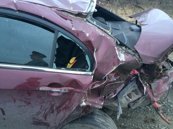 В Омске иномарка с 4 пассажирами кувырком улетела в кювет В Омске иномарка с 4 пассажирами кувырком улетела в кювет