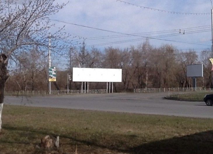 В Омске Путина с Медведевым поставили на место В Омске Путина с Медведевым поставили на место