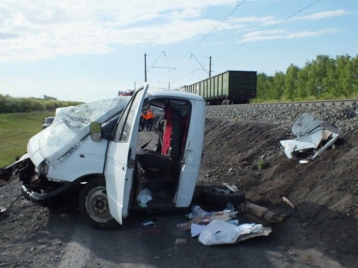 РЖД обвиняет погибшего на переезде в Омской области газелиста в нарушении правил дорожного движения РЖД обвиняет погибшего на переезде в Омской области газелиста в нарушении правил дорожного движения