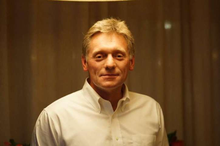 Пресс-секретарь Путина на спор сбрил усы Пресс-секретарь Путина на спор сбрил усы