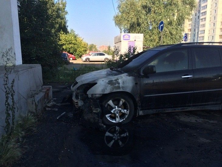Омич лишился дорогой иномарки из-за отсутствия огнетушителя Омич лишился дорогой иномарки из-за отсутствия огнетушителя
