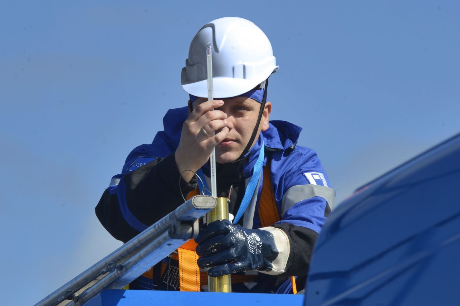 Лучшие водители бензовозов и работники нефтебаз из России и стран СНГ продемонстрировали мастерство в Омске Лучшие водители бензовозов и работники нефтебаз из России и стран СНГ продемонстрировали мастерство в Омске