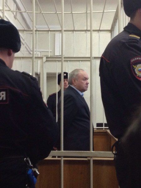 Заседание Куйбышевского райсуда Омска об избрании меры пресечения для Олега Шишова Заседание Куйбышевского райсуда Омска об избрании меры пресечения для Олега Шишова
