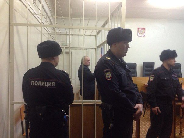 Заседание Куйбышевского райсуда Омска об избрании меры пресечения для Олега Шишова Заседание Куйбышевского райсуда Омска об избрании меры пресечения для Олега Шишова