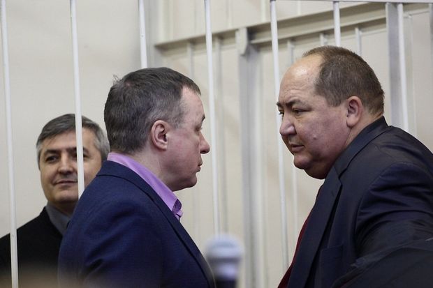 Как Гамбургу в очередной раз арест продлевали. ФОТОРЕПОРТАЖ