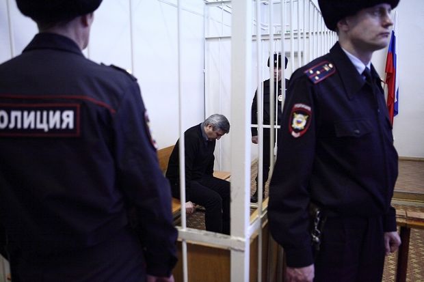Как Гамбургу в очередной раз арест продлевали. ФОТОРЕПОРТАЖ