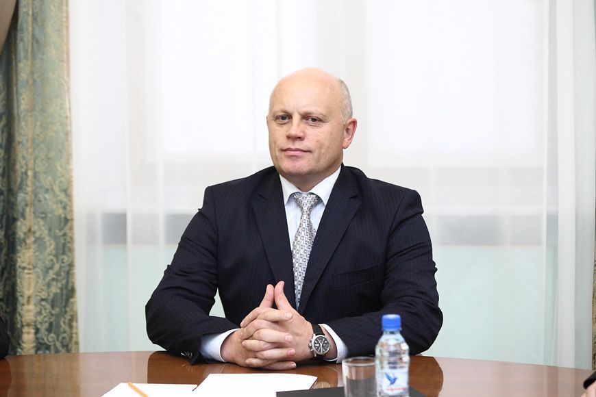 Дресс-код: губернатор Назаров, одетый всегда в тему