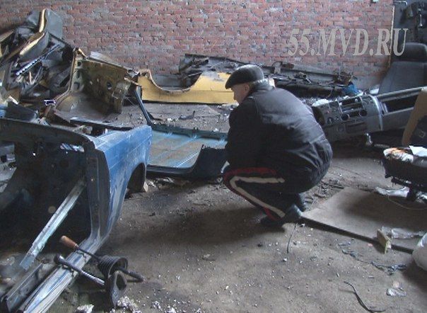В Омске серийный автоугонщик распиливал машины и сдавал их на металлолом В Омске серийный автоугонщик распиливал машины и сдавал их на металлолом