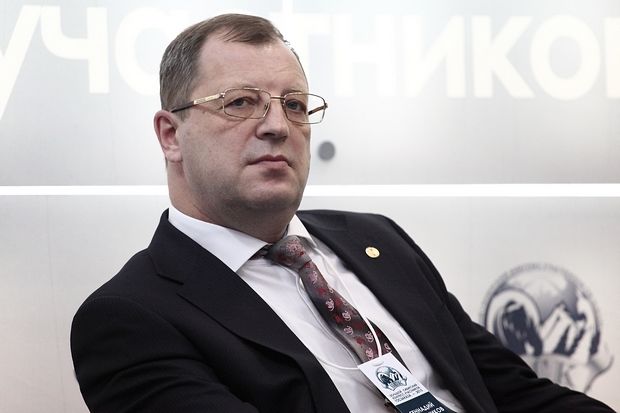 Чиновники и бизнесмены в Омске решают, как выгодней работать с госзакупками Чиновники и бизнесмены в Омске решают, как выгодней работать с госзакупками