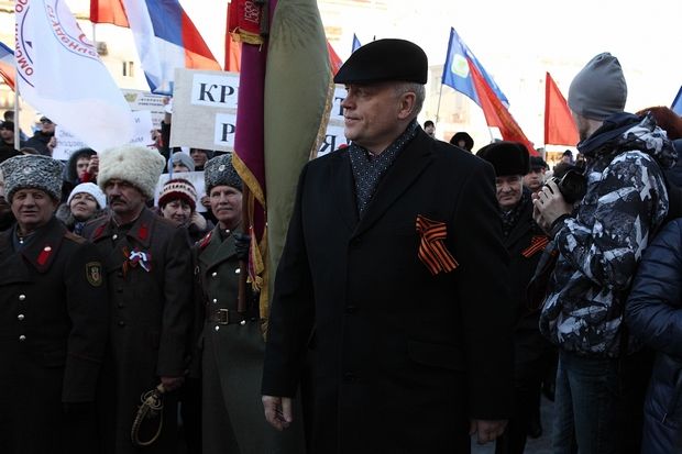 В Омске прошел торжественный митинг в честь присоединения Крыма к России В Омске прошел торжественный митинг в честь присоединения Крыма к России