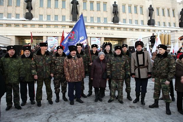 В Омске прошел торжественный митинг в честь присоединения Крыма к России В Омске прошел торжественный митинг в честь присоединения Крыма к России