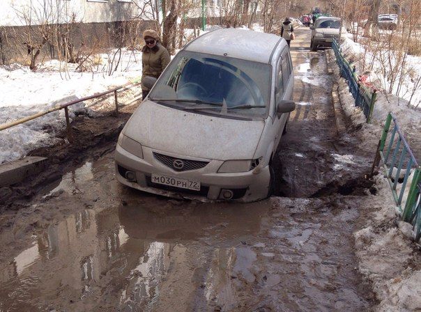 В Омске автолюбители уходят под асфальт