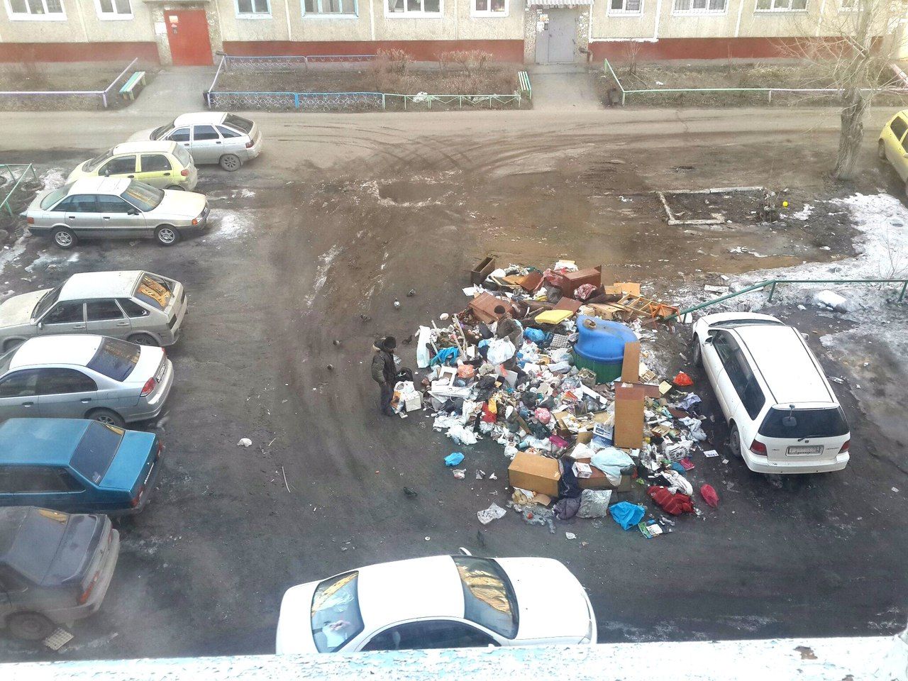 Омские мусороперевозчики заподозрили Путинцева в желании «развести» губернатора и мэра на деньги Омские мусороперевозчики заподозрили Путинцева в желании «развести» губернатора и мэра на деньги