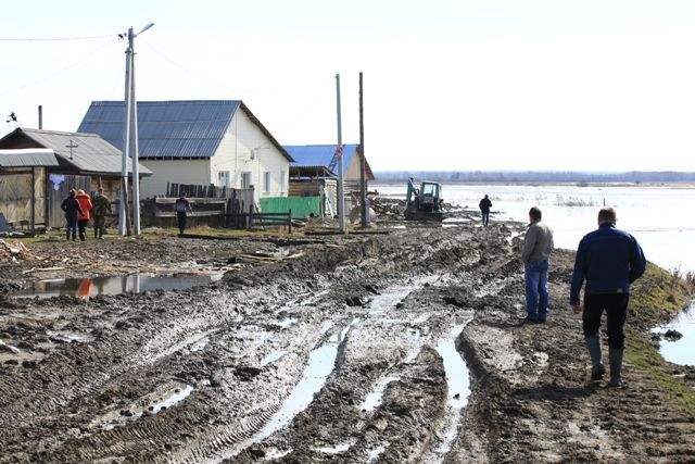 Тара с окрестностями уходит под воду, готовится эвакуация Тара с окрестностями уходит под воду, готовится эвакуация