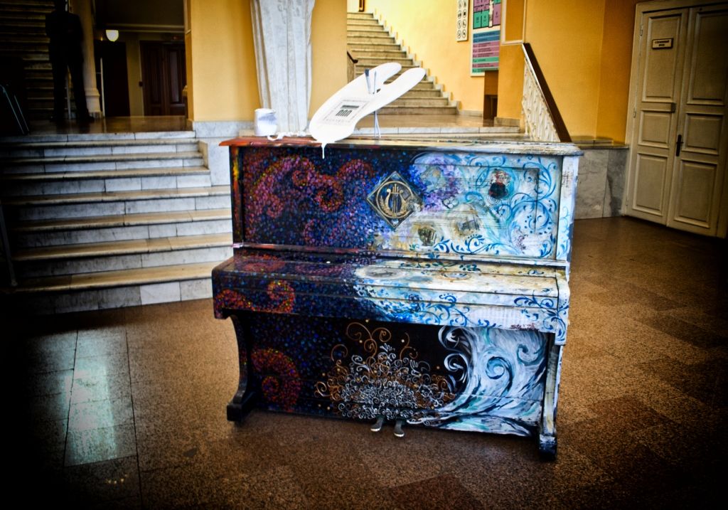 Автор проектов Piano Art Challenge и СимфоПарк покинула Омскую филармонию Автор проектов Piano Art Challenge и СимфоПарк покинула Омскую филармонию