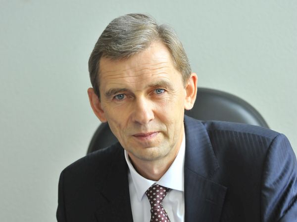 Неверов оправдался перед СМИ за поспешное заявление омского единоросса Артемова Неверов оправдался перед СМИ за поспешное заявление омского единоросса Артемова