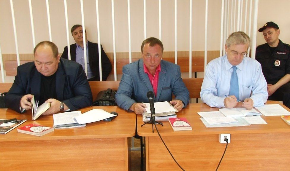 Свидетели по делу Гамбурга игнорируют суд