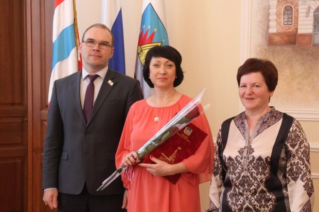 Имена лучших медработников Омска внесли в Книгу почета горсовета Имена лучших медработников Омска внесли в Книгу почета горсовета