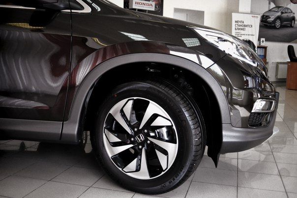 Honda CR-V отпраздновала в Омске 20-летний юбилей Honda CR-V отпраздновала в Омске 20-летний юбилей