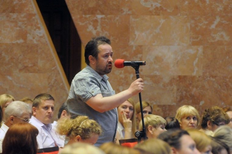 ГУИП Омской области начал проводить тайные встречи Назарова с электоратом