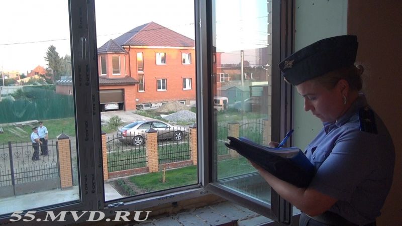 Житель Чукреевки устроил стрельбу из окна своего коттеджа Житель Чукреевки устроил стрельбу из окна своего коттеджа