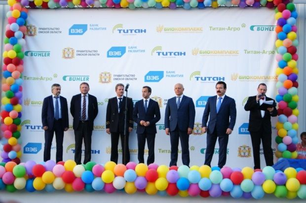Дворкович успел открыть в Омске завод за считанные минуты Дворкович успел открыть в Омске завод за считанные минуты