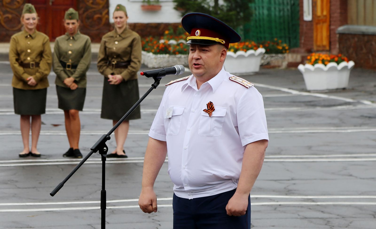 Юрий Томчак посетил одну из лучших омских колоний Юрий Томчак посетил одну из лучших омских колоний