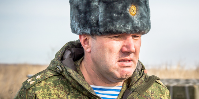 Легендарный боец призвал российских офицеров вступиться за арестованного начальника омского центра ВДВ Легендарный боец призвал российских офицеров вступиться за арестованного начальника омского центра ВДВ
