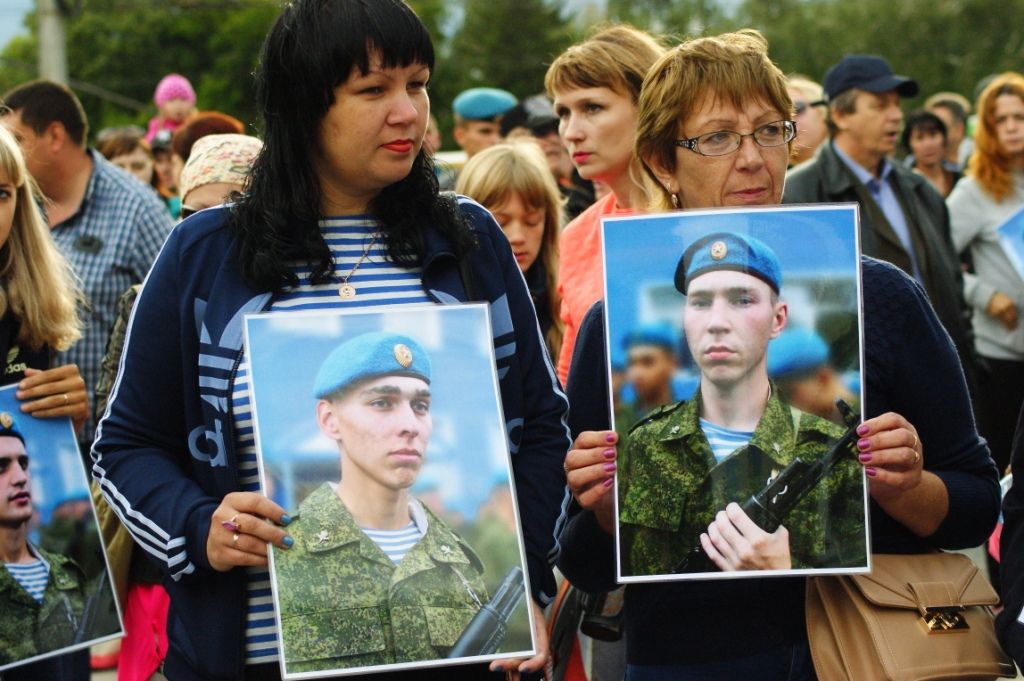 «Свободу Пономареву!»: как проходил митинг в поддержку начальника омского центра ВДВ