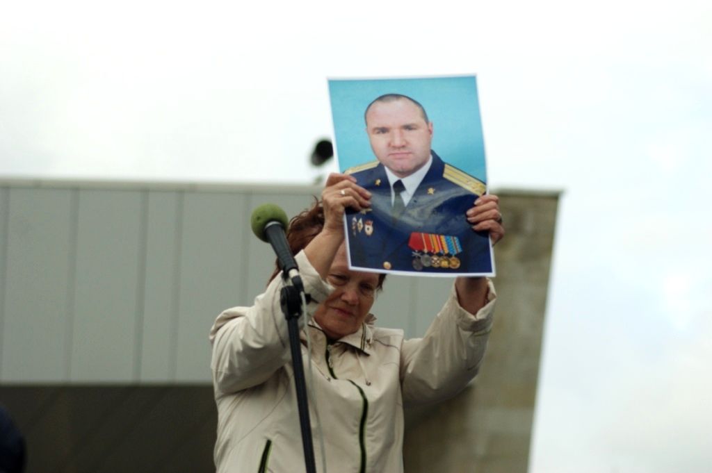 «Свободу Пономареву!»: как проходил митинг в поддержку начальника омского центра ВДВ