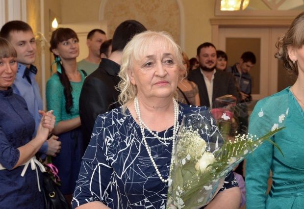 Коммунисты думают, исключать ли Нину Лушову из партии за предательство Коммунисты думают, исключать ли Нину Лушову из партии за предательство