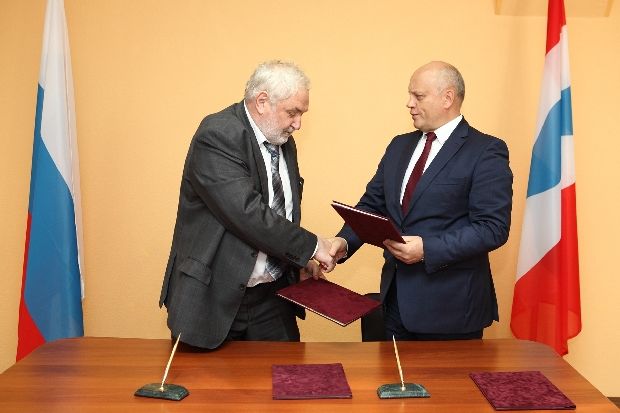 Назаров похвалился новым производством «мирных» ракет С-400 в Омске