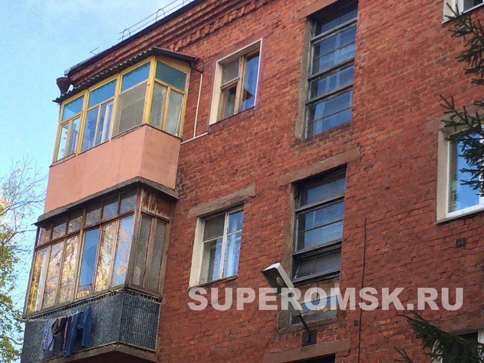 Омич открыл стрельбу и пытался взорвать дом Омич открыл стрельбу и пытался взорвать дом
