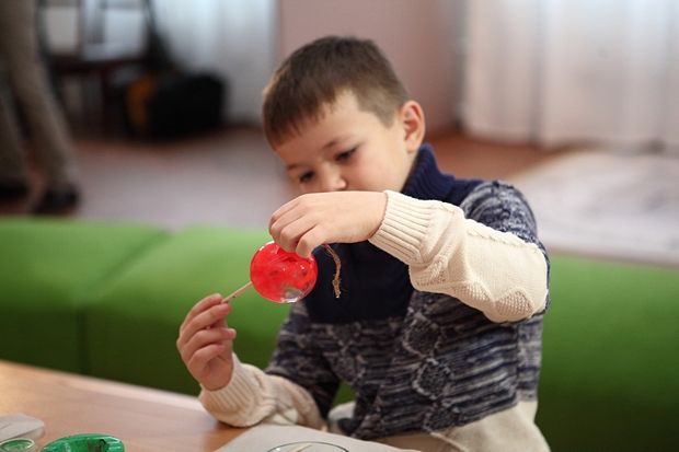 Тайны мастерства: роспись новогоднего шара своими руками Тайны мастерства: роспись новогоднего шара своими руками